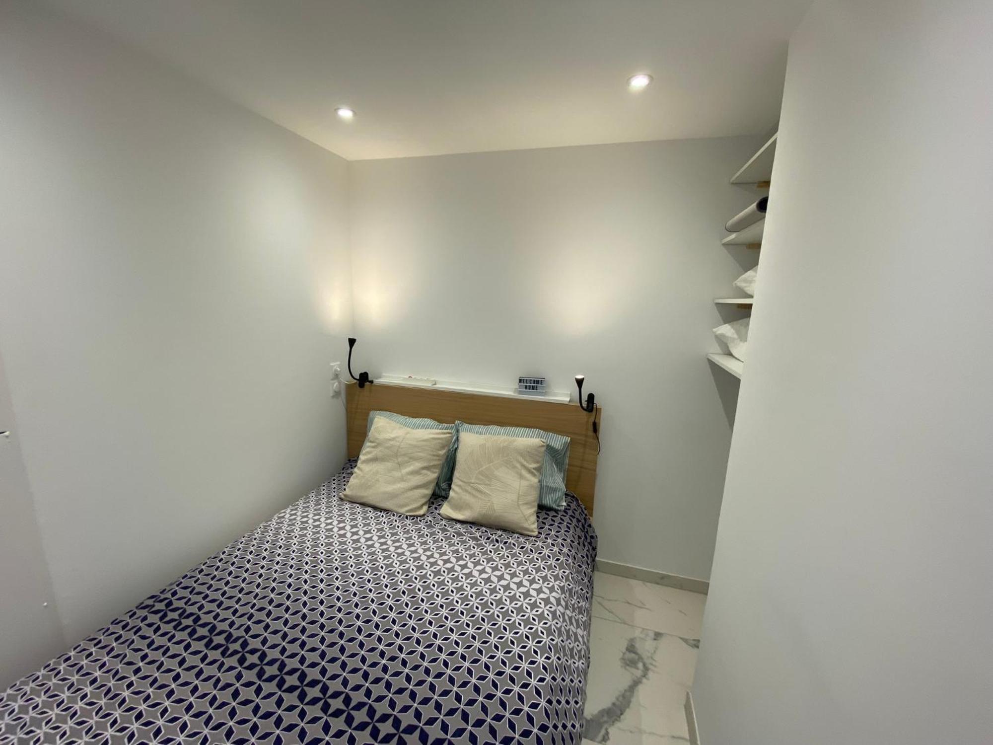 Appartement Face Mer Et Port Santa Lucia Climatise Et Wifi Saint-Raphael  Exterior photo