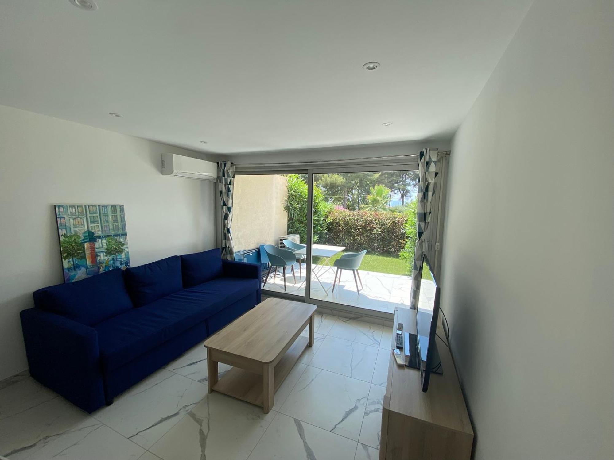 Appartement Face Mer Et Port Santa Lucia Climatise Et Wifi Saint-Raphael  Exterior photo
